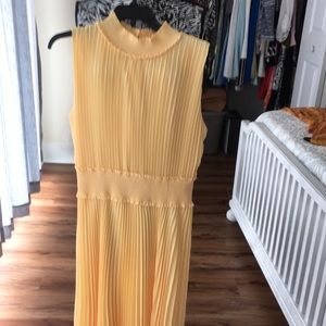 Yellow mid dress